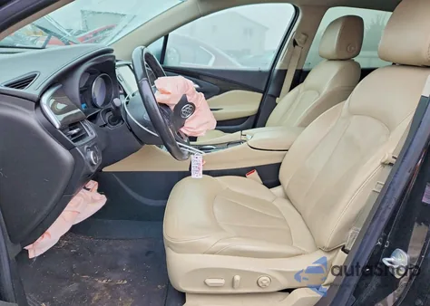 2020 Buick Envision Essence z USA, uszkodzony, nr VIN LRBFX2SA5LD099045